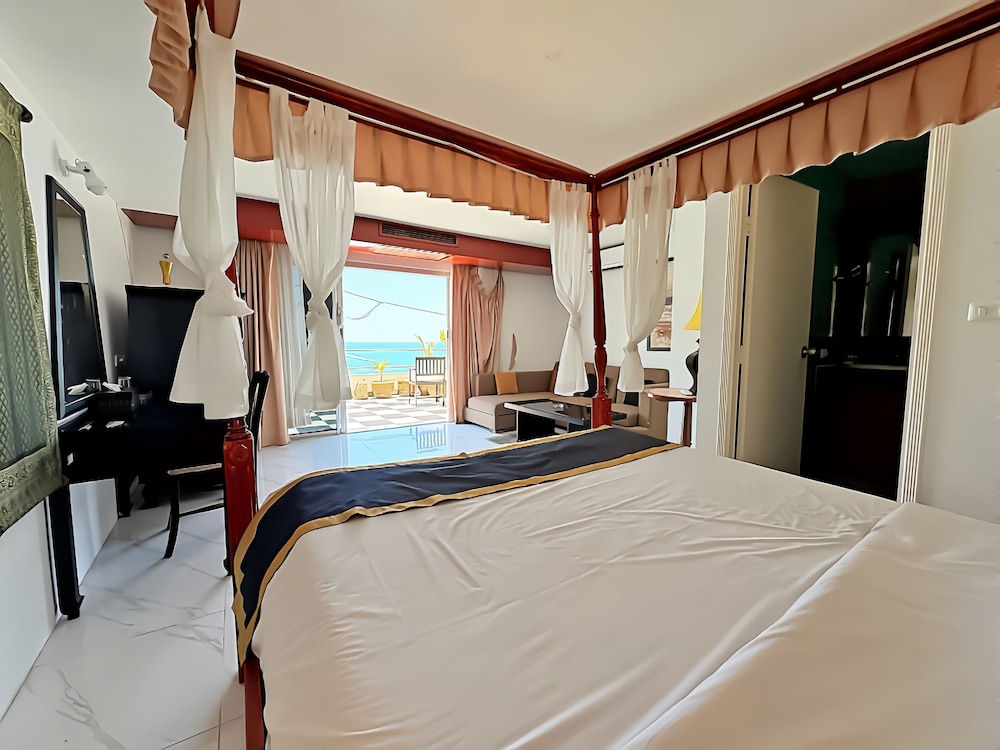 The Orchid Hotel And Spa Kalim Bay 24/81