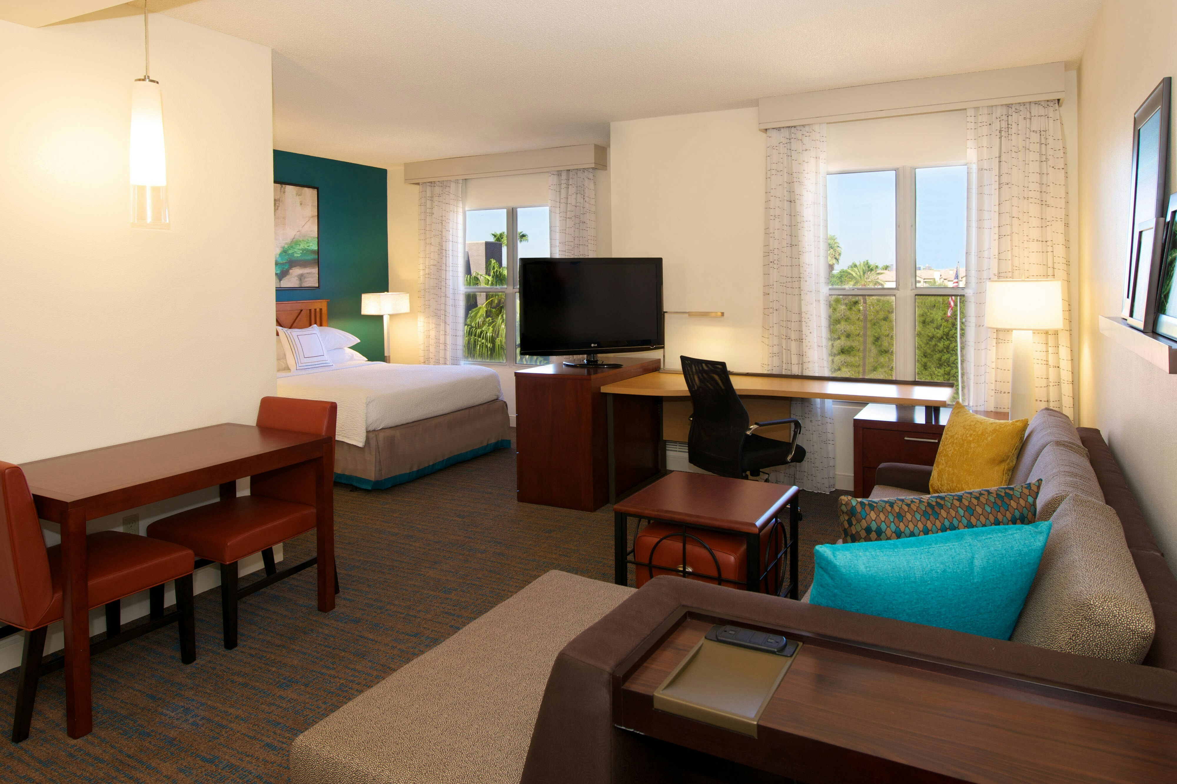 Residence Inn Phoenix Airport 8/16