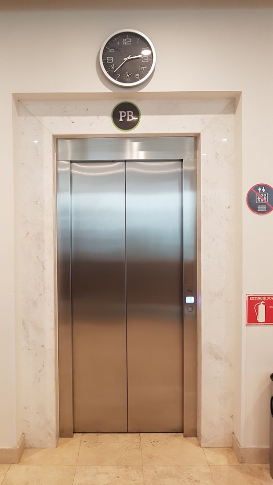 Sr Hotel 29/41