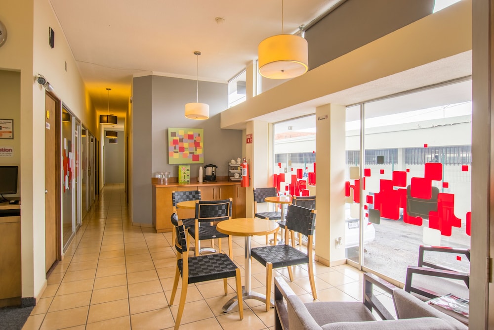 Hotel Mateos 1215 36/42