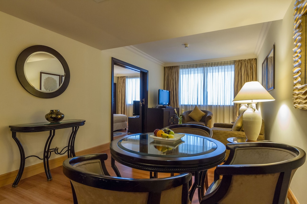 Sunday Suites Excelsior Hotel Deira (formerly Sheraton Deira) 60/70