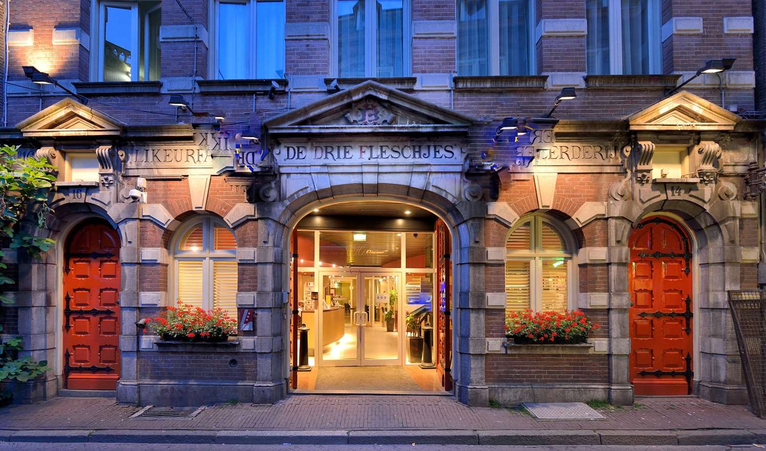 BEST WESTERN DAM SQUARE INN in AMSTERDAM