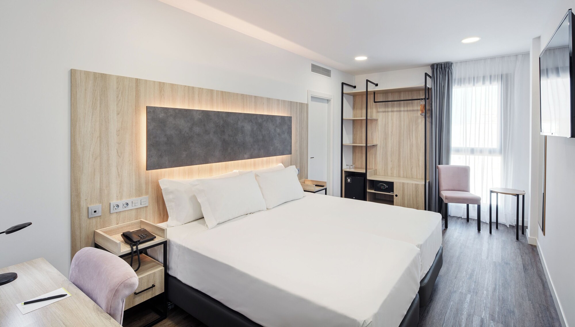 CLASSIC, TWIN BEDS