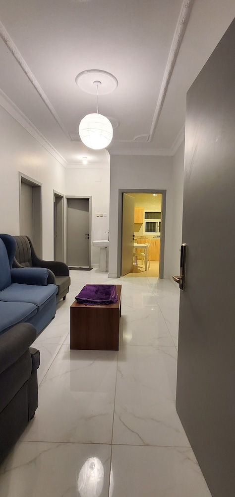 أجنحة ريحان الورود(Rihanat Al Worood Suites Khamis Mushait) 29/34