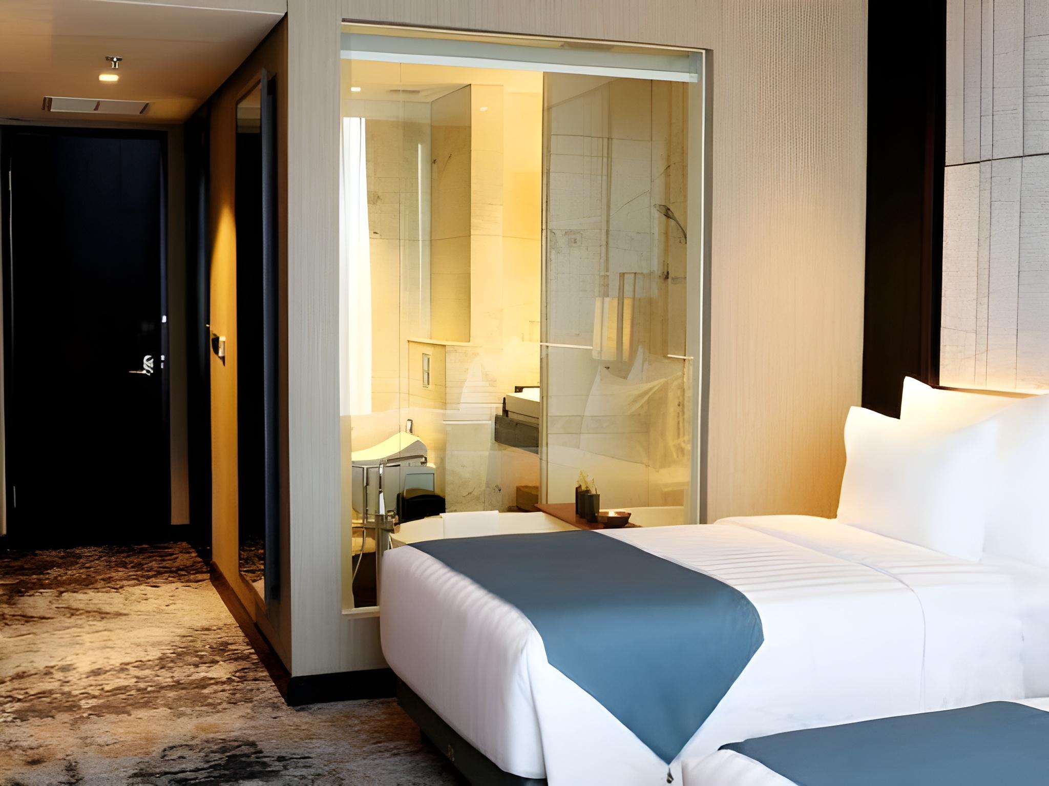 PREMIER ROOM