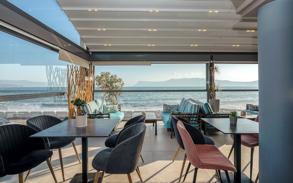 CHRISTINA BEACH HOTEL 47/65