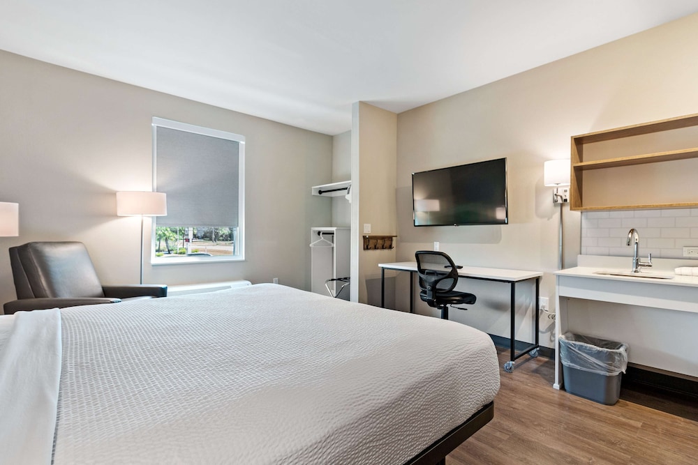 Extended Stay America Premier Suites Port Charlotte I-75 27/41