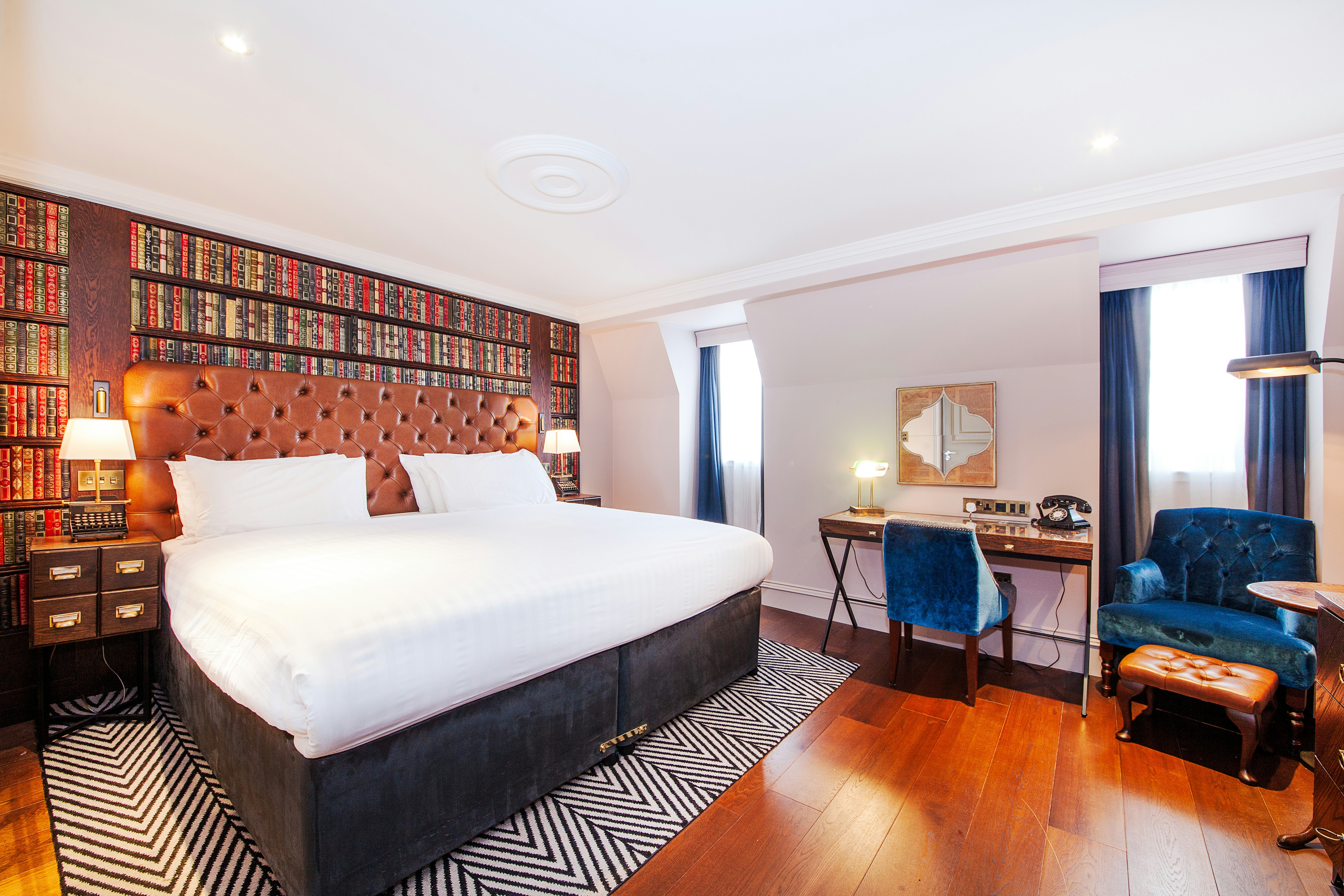 Hotel Indigo Edinburgh - Princes Street, an IHG Hotel (ex Royal British) 23/82