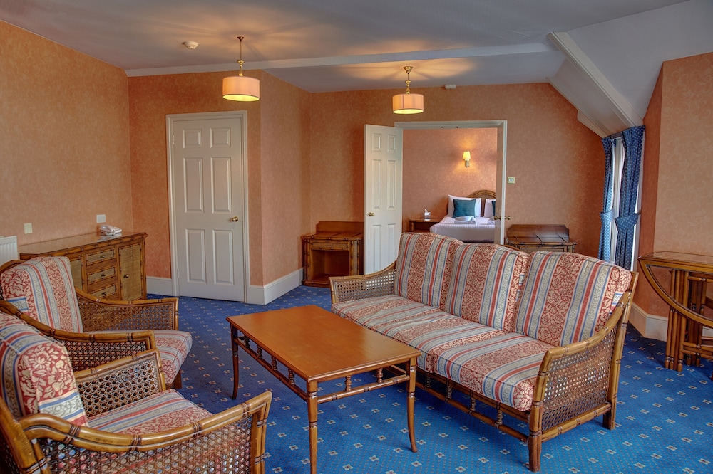 Orwell Hotel 48/67