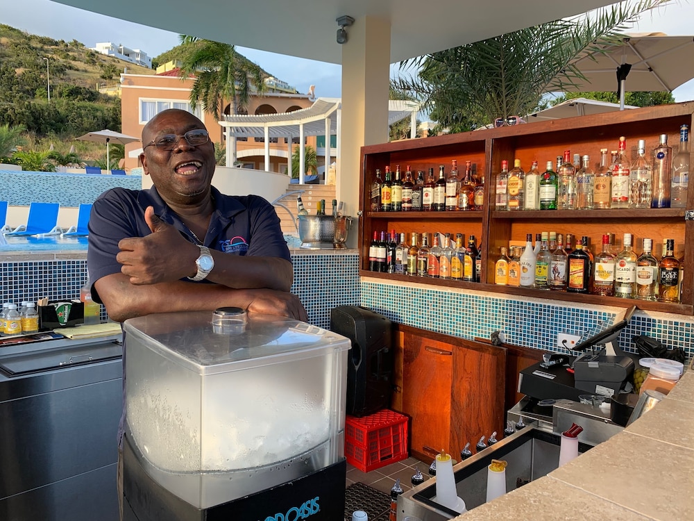 Divi Little Bay Beach Resort 8/50