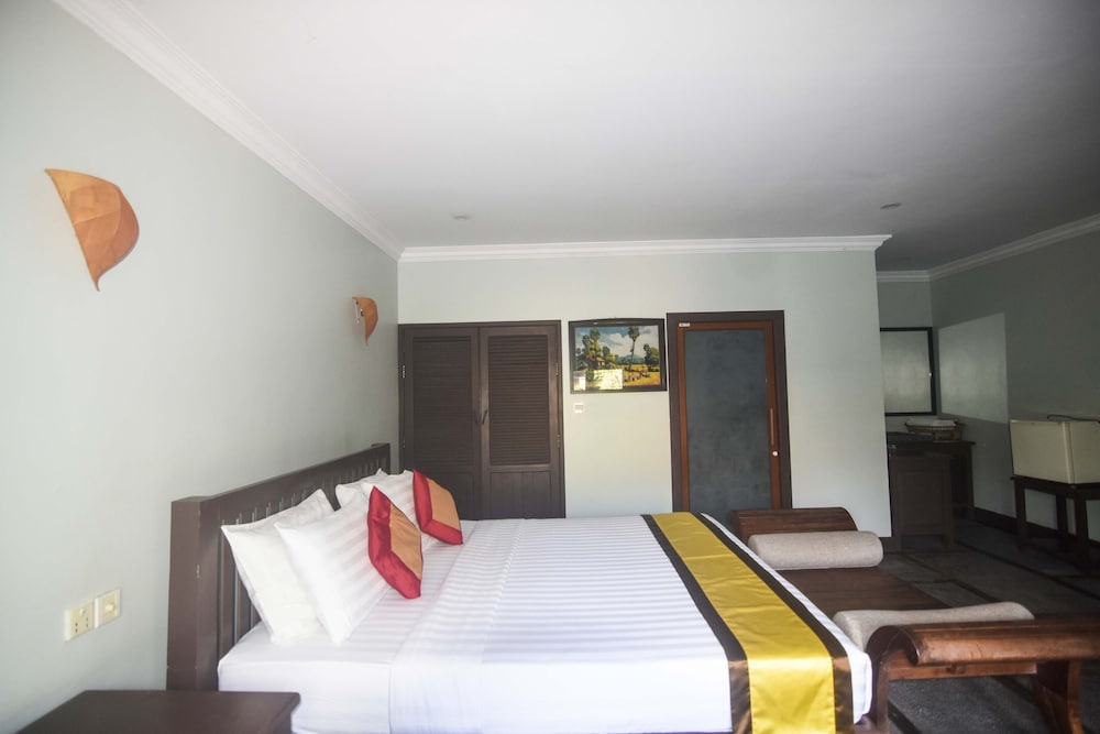 Green Empire Resort 25/50