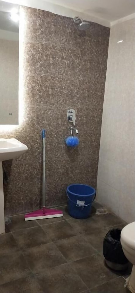 Joey's Hostel 47/47