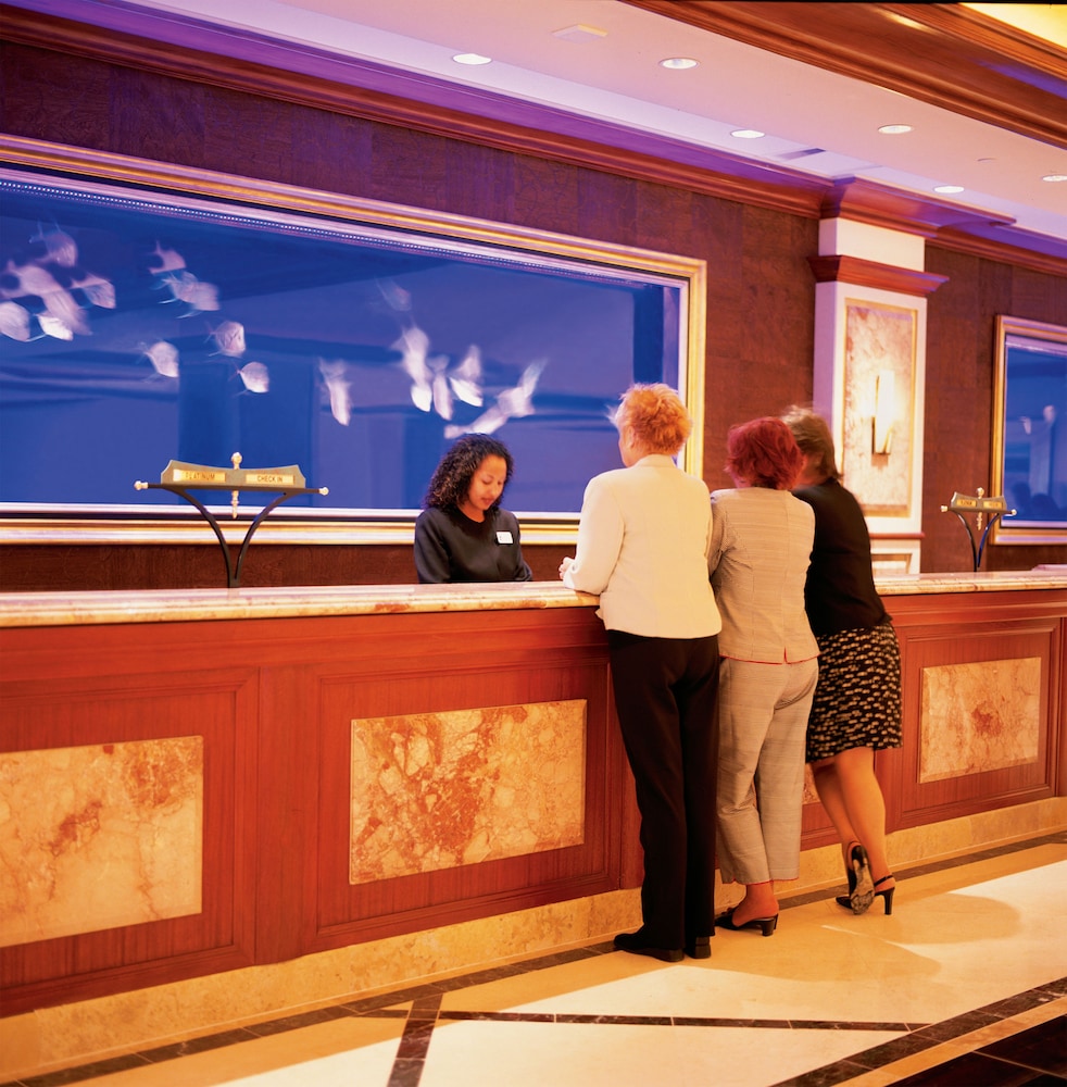 Harrahs Resort Atlantic City - A Caesars Rewards Destination 9/70