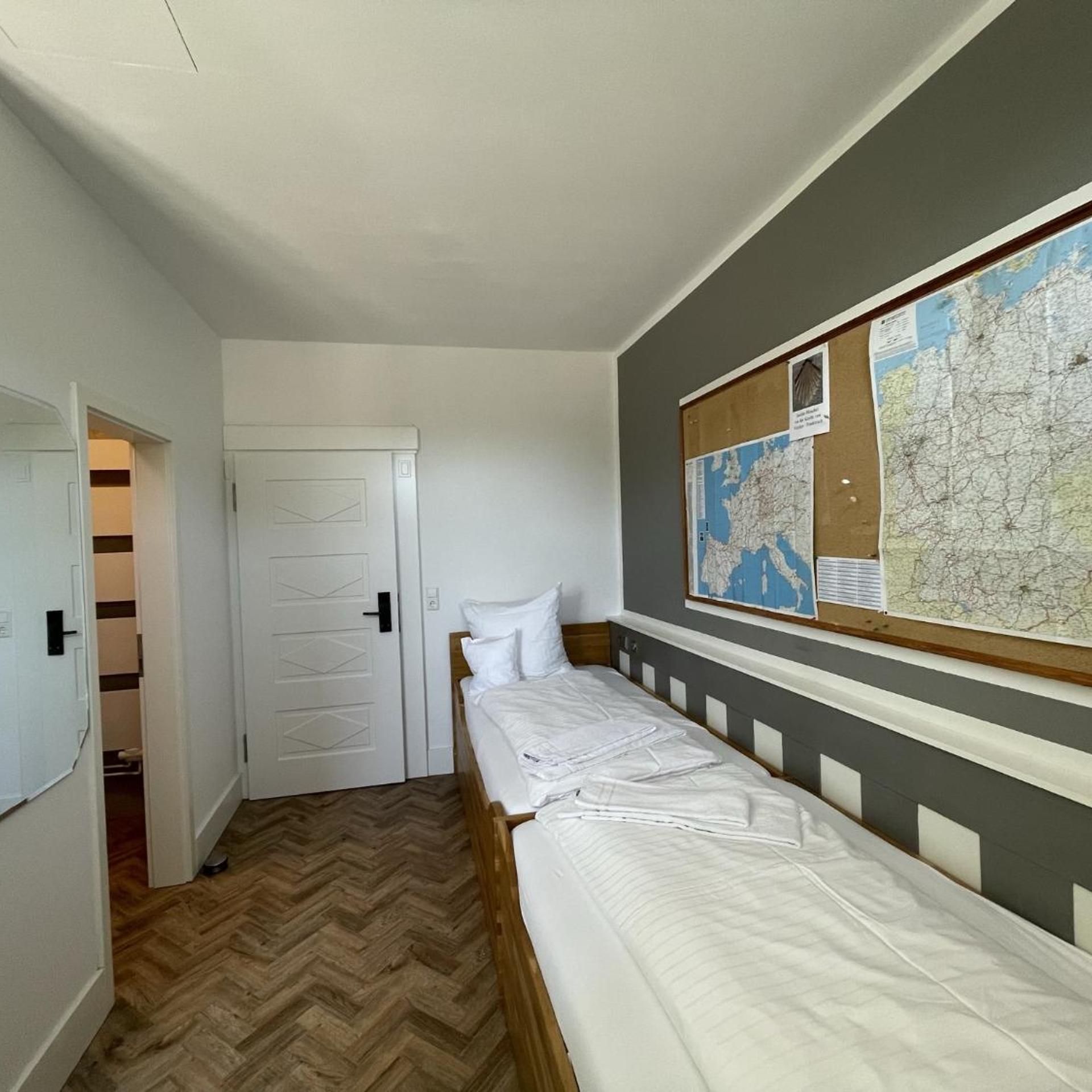 غرفة اقتصادية بسريرين منفصلين، Bahnhof Balingen Hotel 2/7