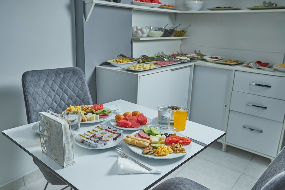 TAKSIM UNIQUE SUITES 58/73