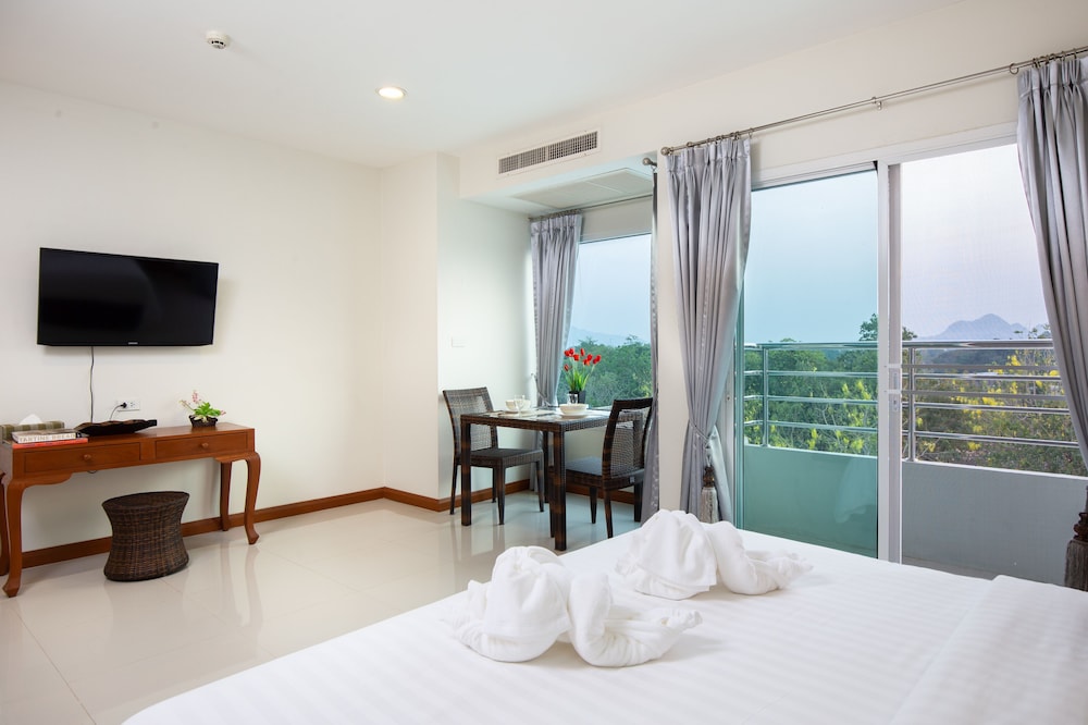 Kanchanaburi City Hotel 42/62
