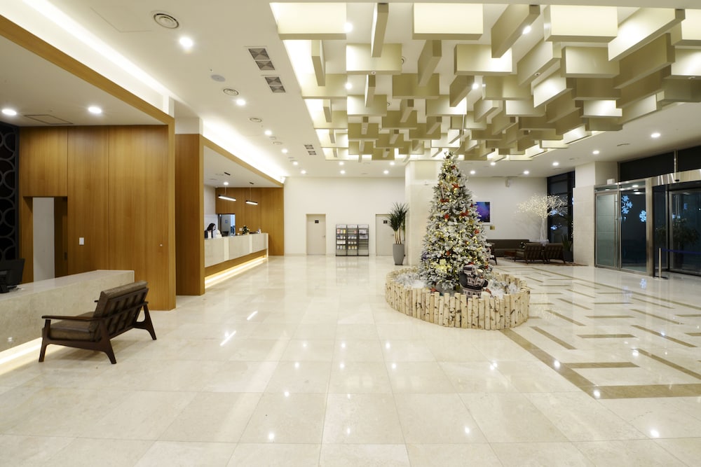 Lobby at Ramada by Wyndham Gangwon Sokcho, SOKCHO