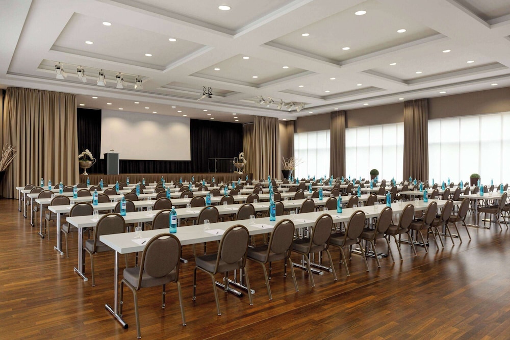 Ramada by Wyndham Duesseldorf Ratingen 49/60