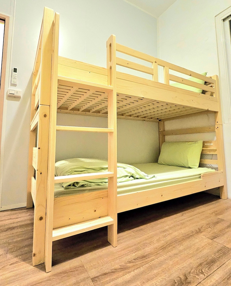 T-Life Hostel 25/50