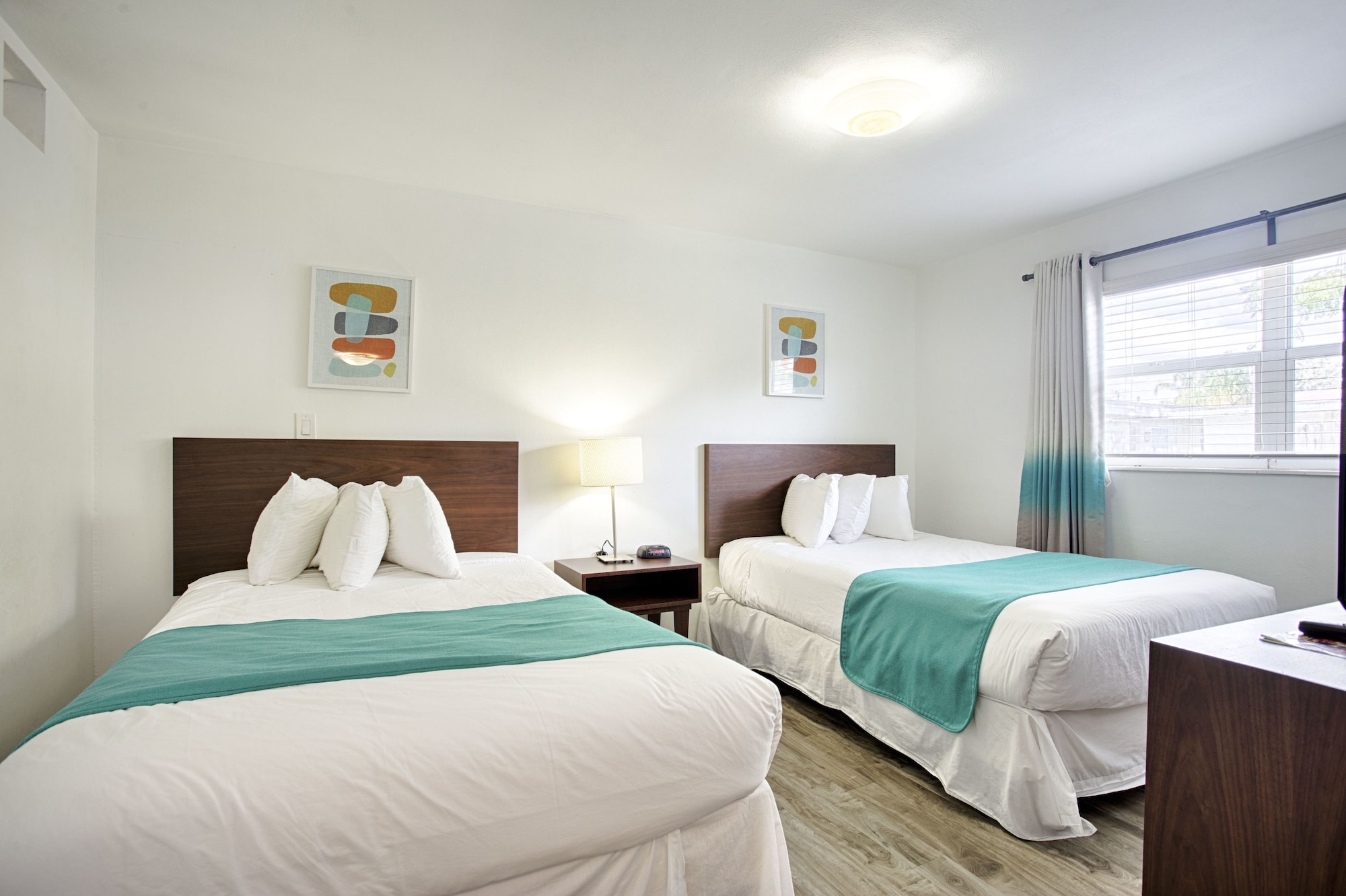 SUITE, DOUBLE BED