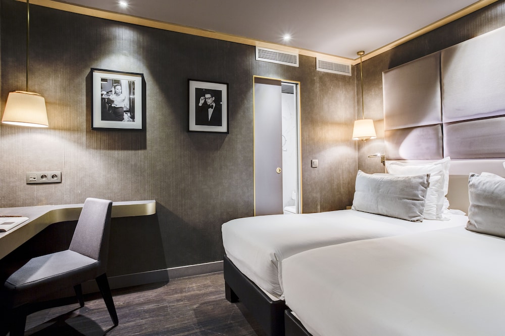 Armoni Hotel Formely Cheverny 12/25
