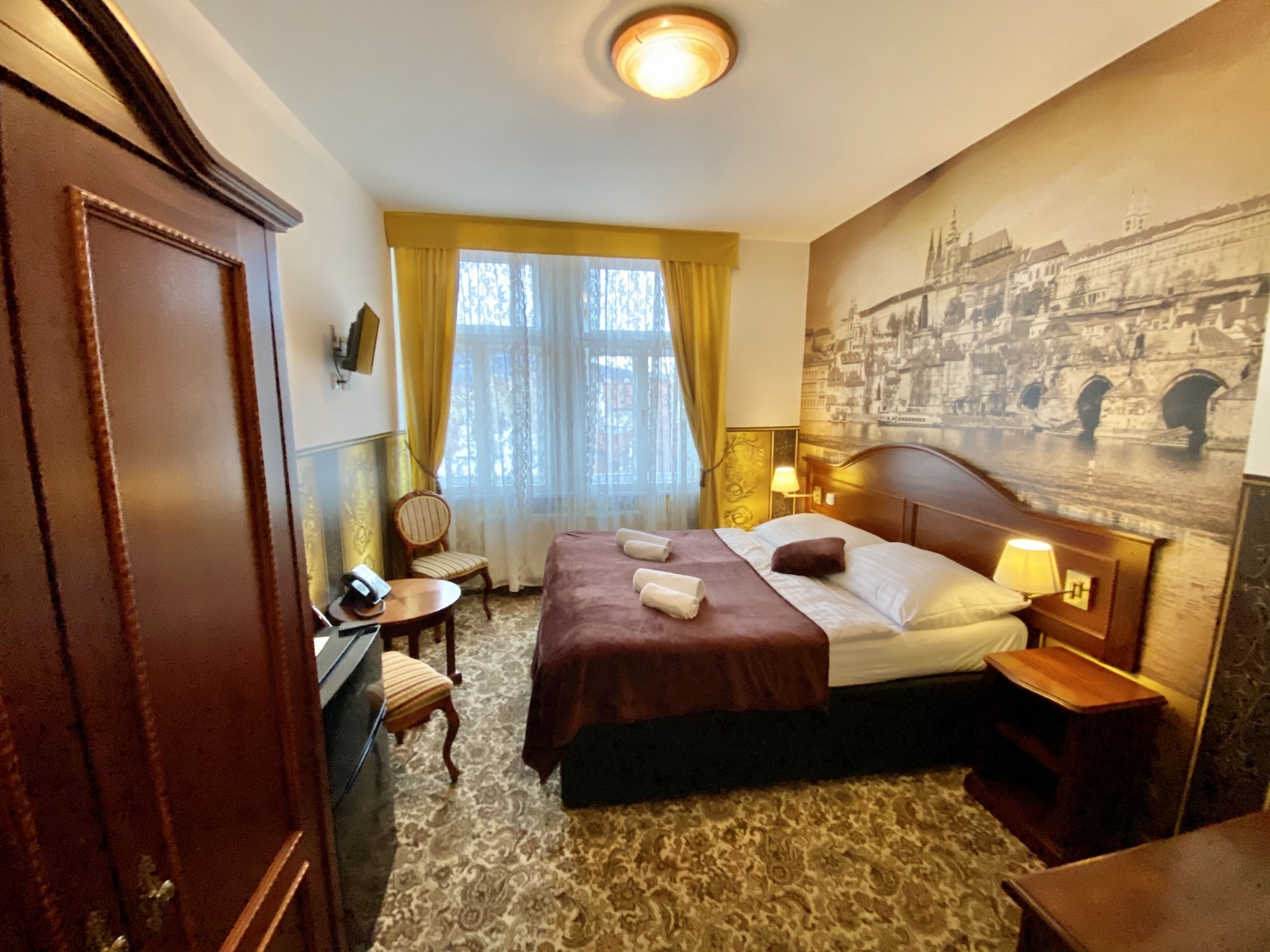 1 BEDROOM, DELUXE, DOUBLE BED, CITY VIEW