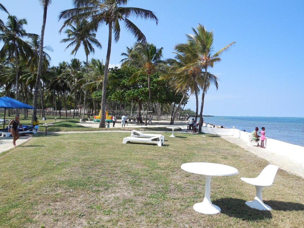 Sun N Sand Beach Resort 41/50
