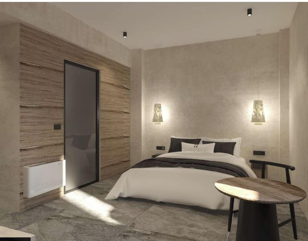 Central Fira Hotel 24/62