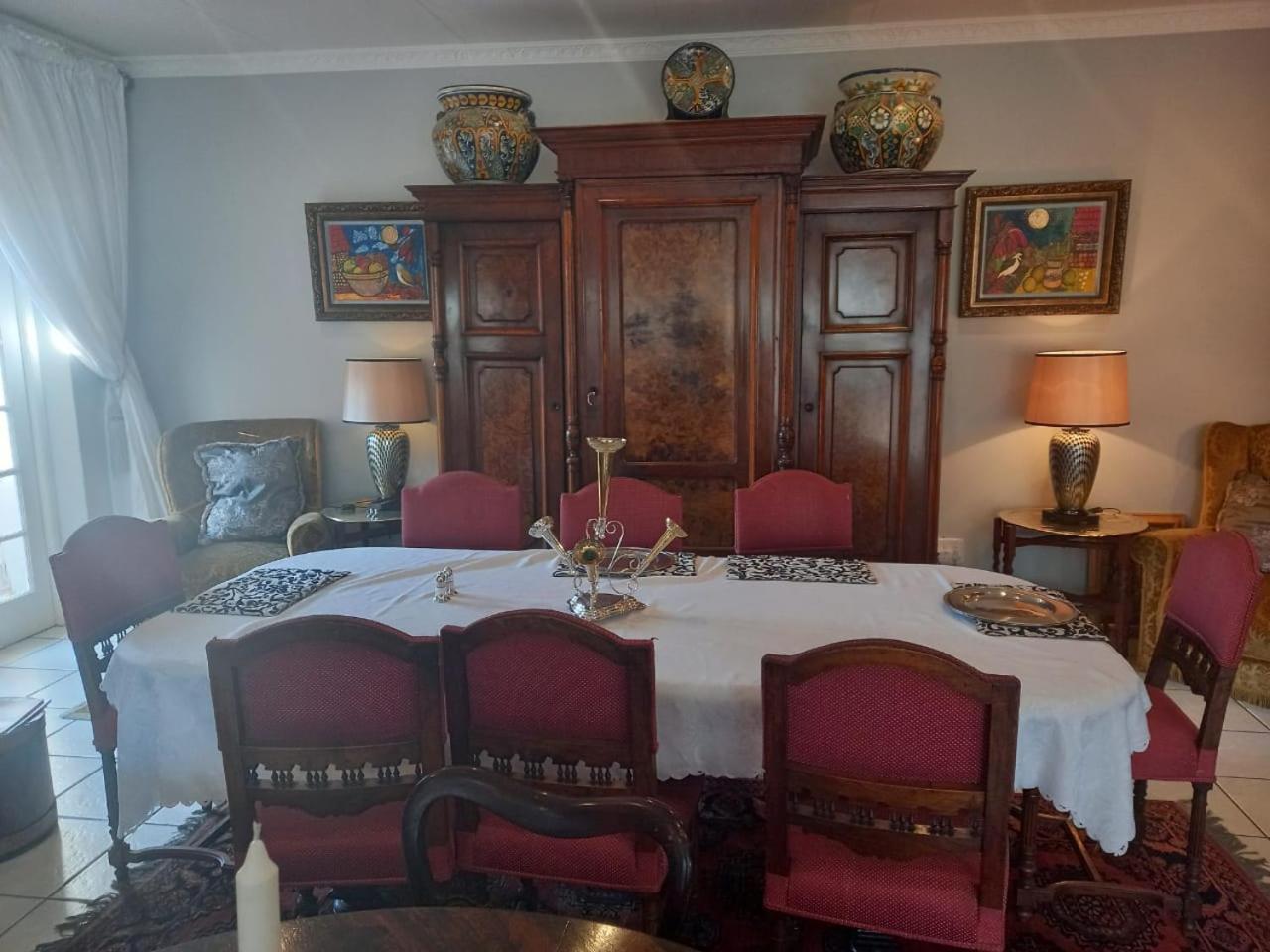 Michael-Angelo Guest House 17/19