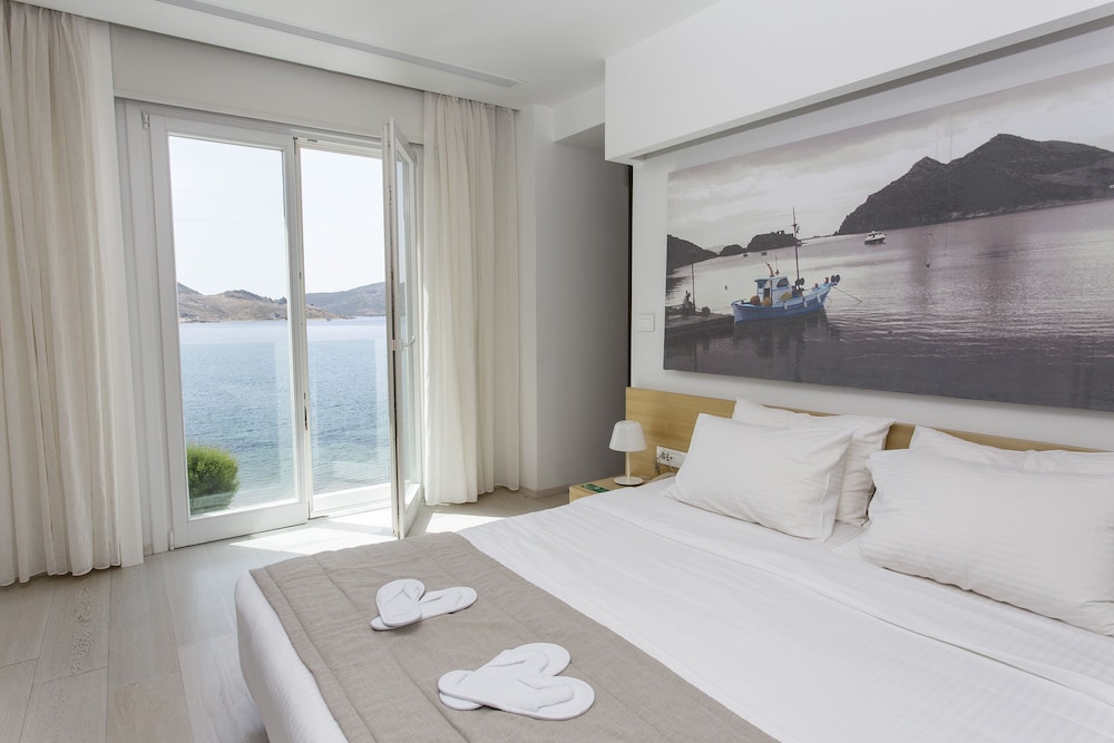 Patmos Aktis Suites And Spa 37/86
