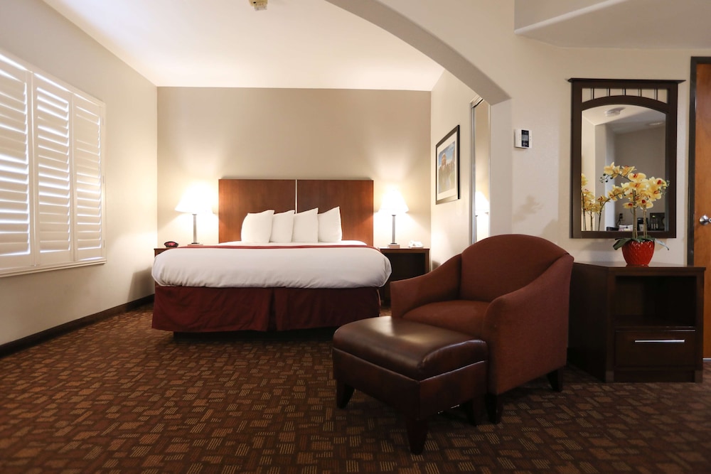Best Western Lanai Garden Inn & Suites 16/38