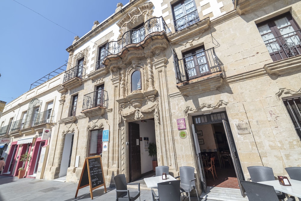 Casa Palacio de Los Leones 1/30