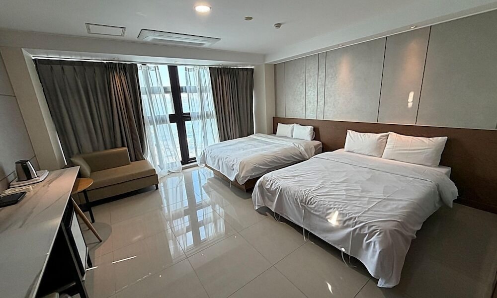 Premiers Hotel 26/63