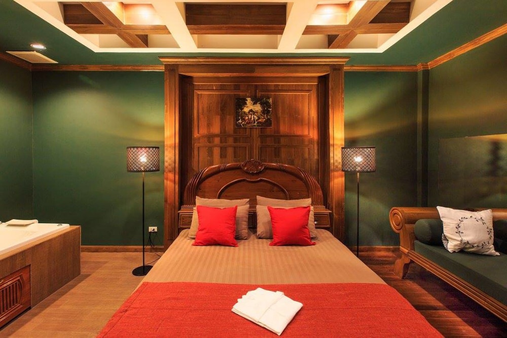 S48 Hotel 36/75