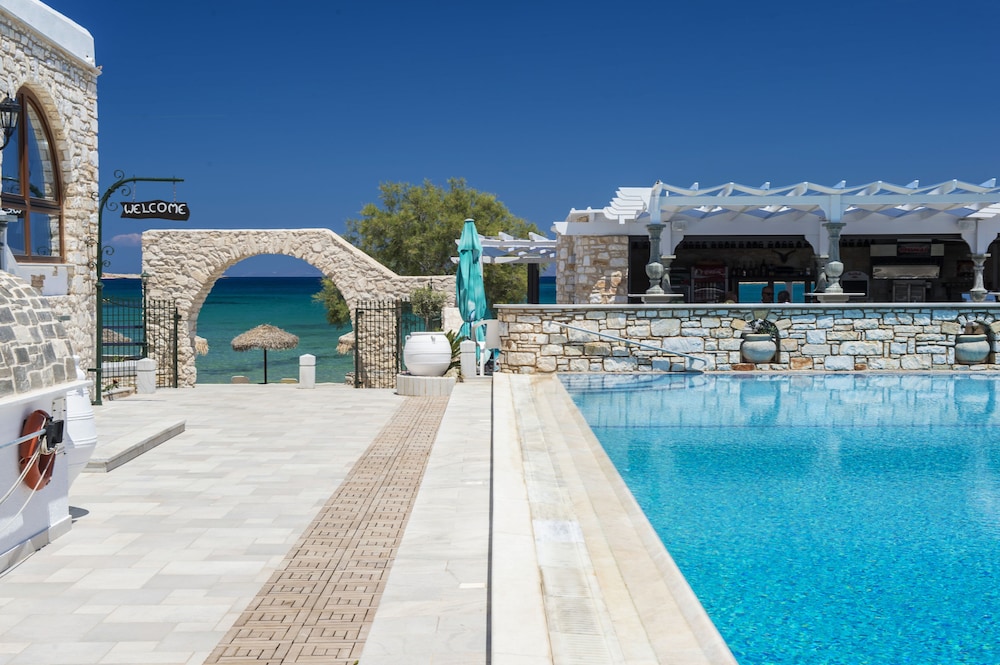 Contaratos Beach Hotel 36/50