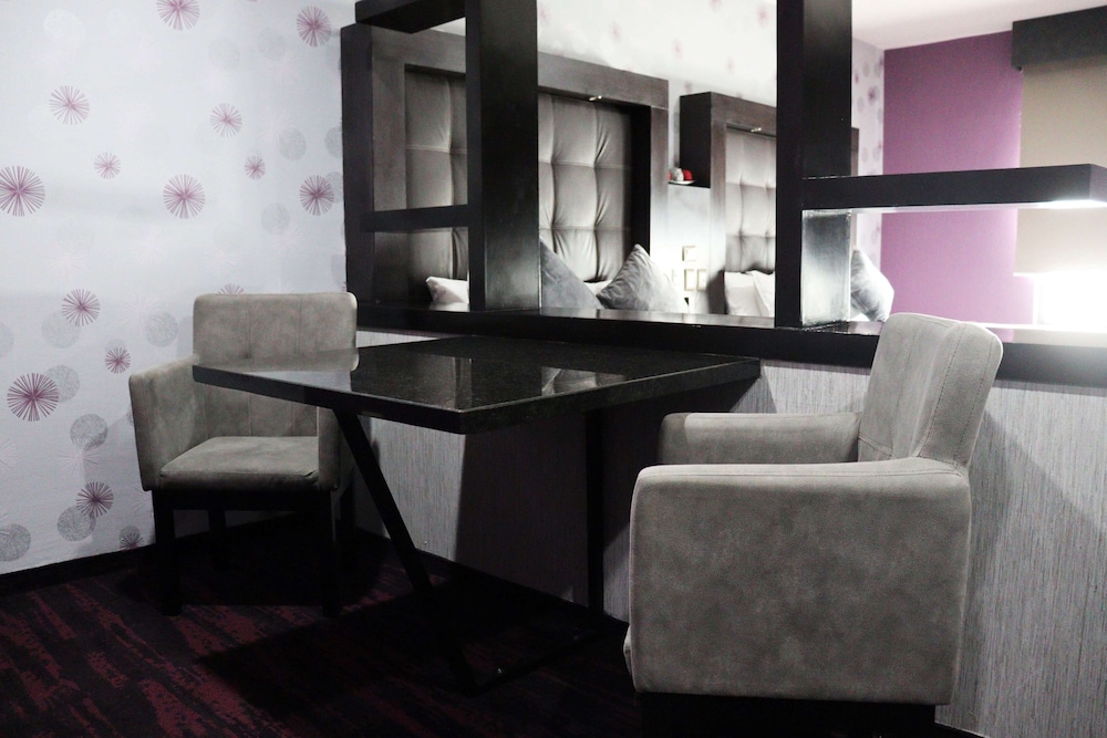Wyndham Garden Aguascalientes Hotel and Casino 50/50