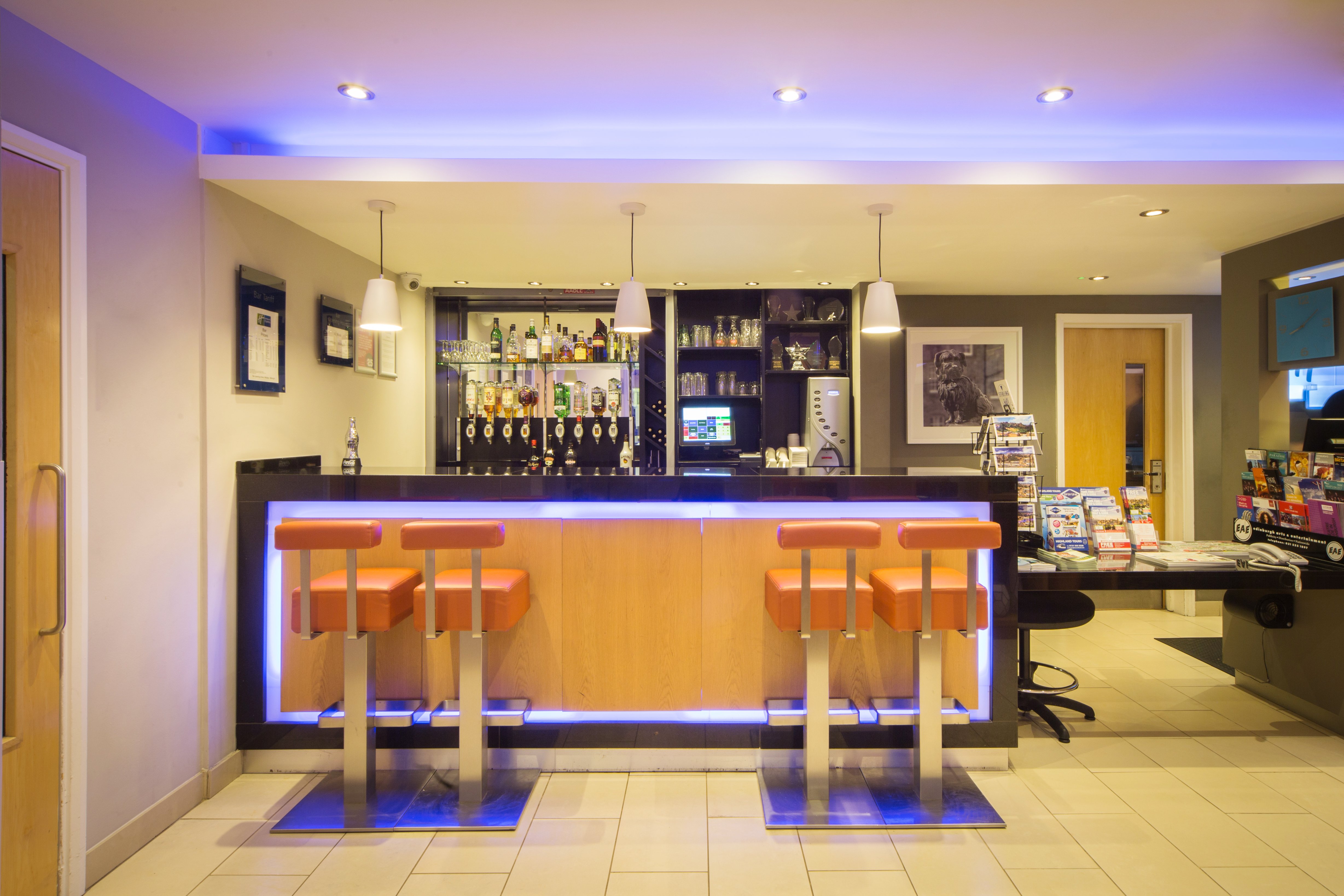 Holiday Inn Express Edinburgh Royal Mile 52/77