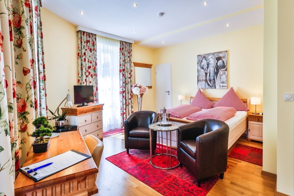 Hotel zum Goldenen Lowen Baden-Baden 16/27