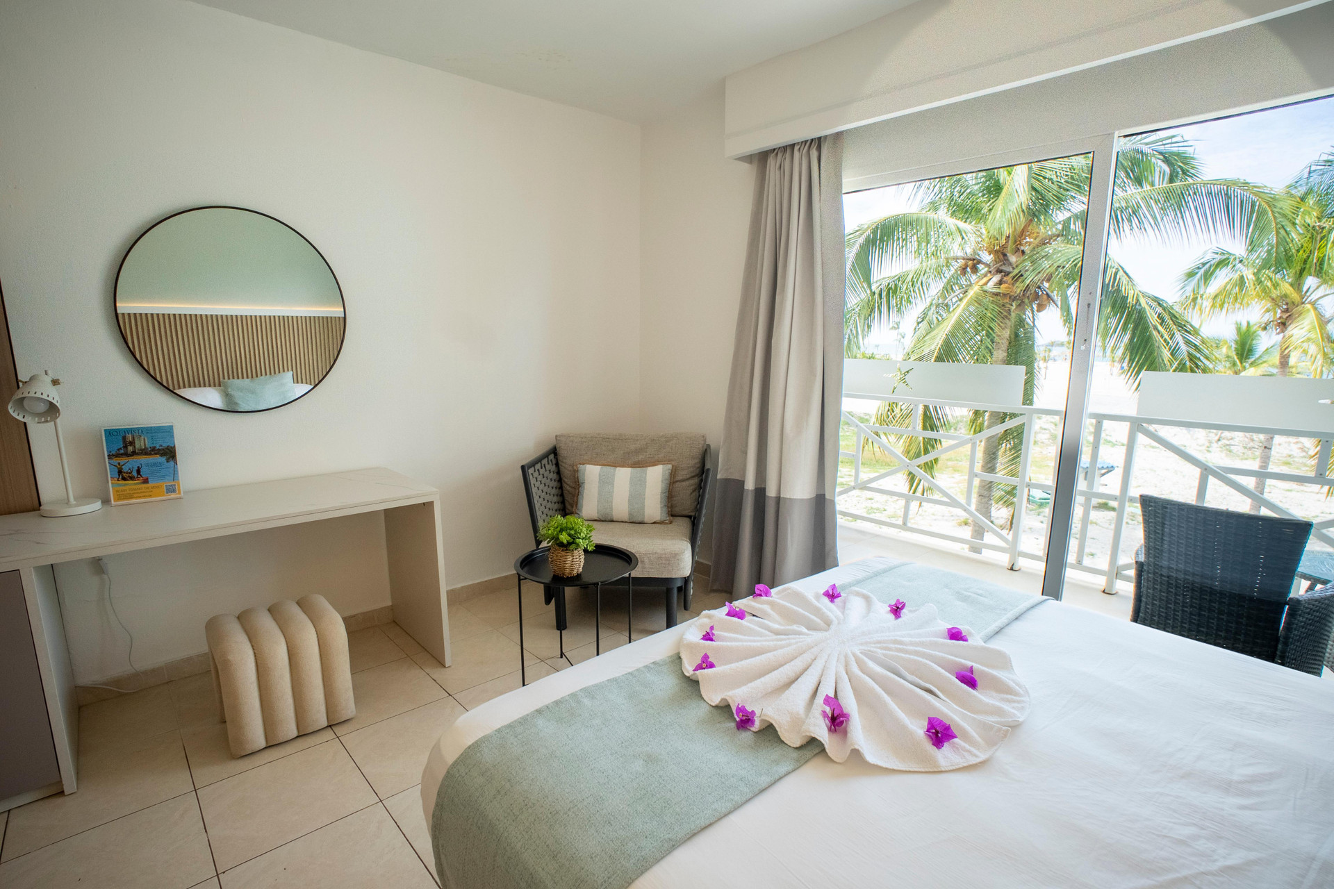 غرفة قياسية بإطلالة على البحر، Playa Blanca Beach Resort - All Inclusive 5/5