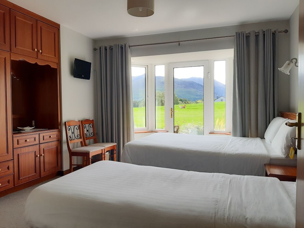 STANDARD, DOUBLE OR TWIN BED