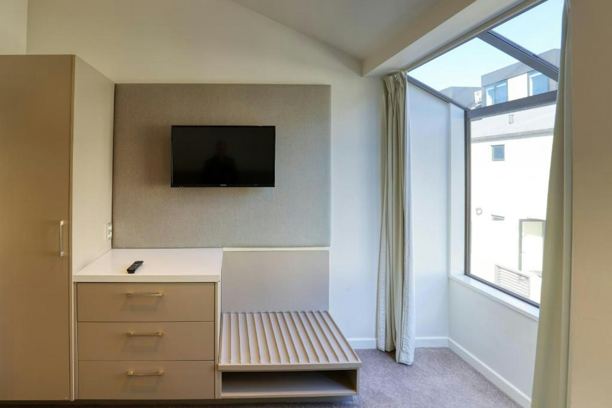 Garden Court Suites And Apartments 59/75