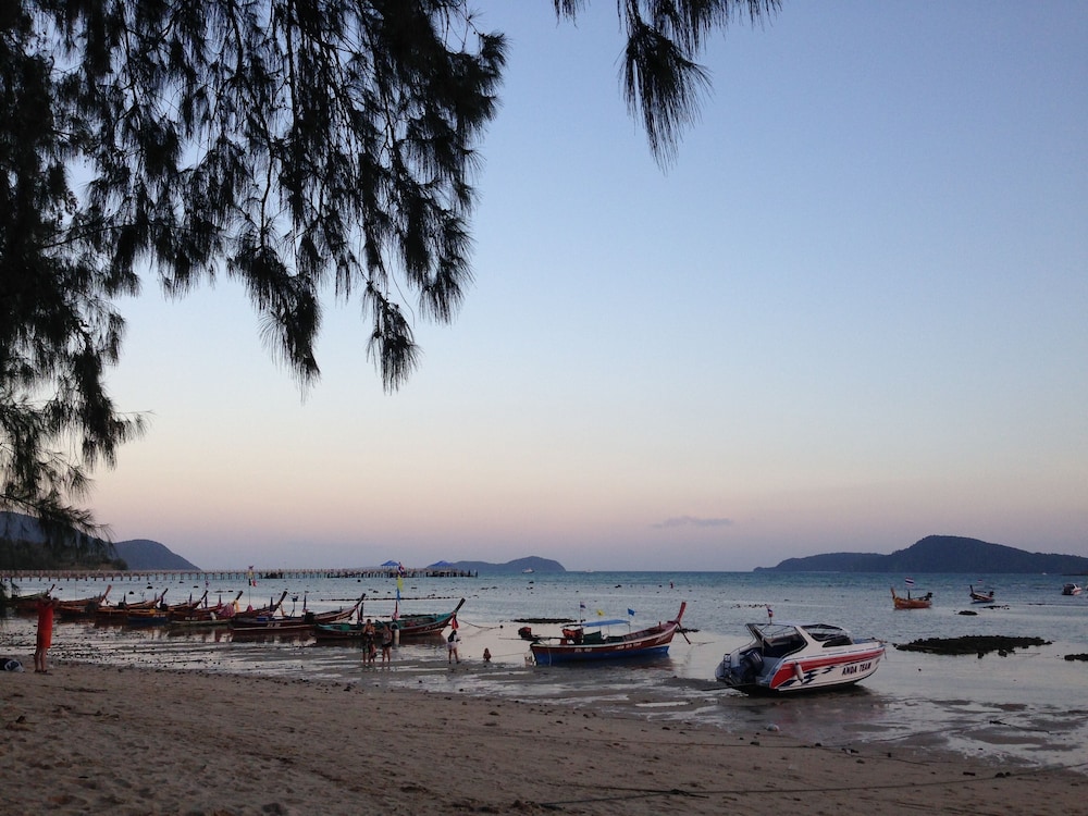 The Title KR Beach Condotel Rawai Phuket 30/37