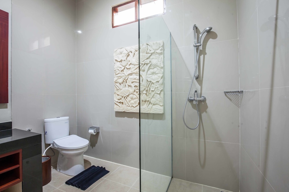 VILA SHANTI BEACH HOTEL 33/36