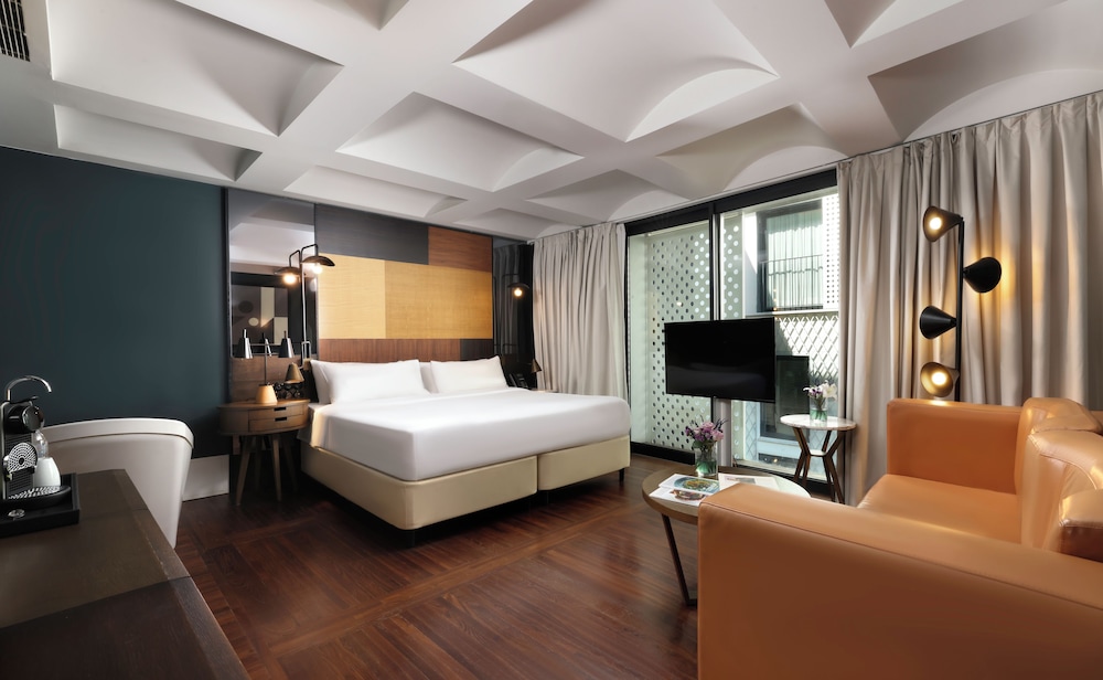Wings, Premium, Suite, King Bed