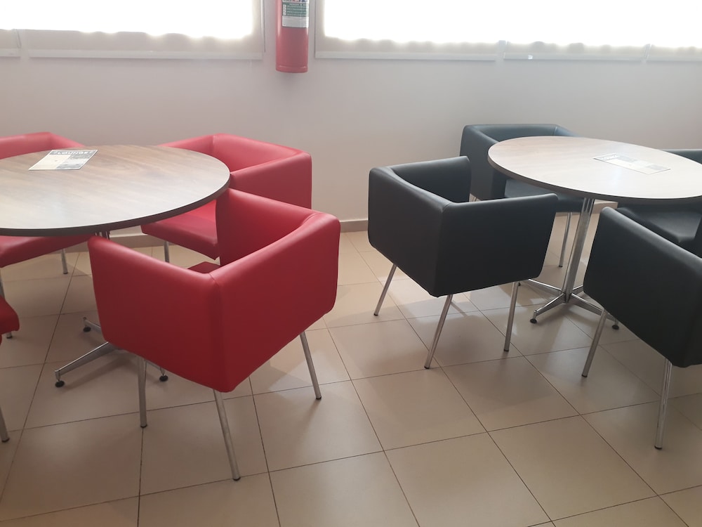 Ibis Sertaozinho 23/40