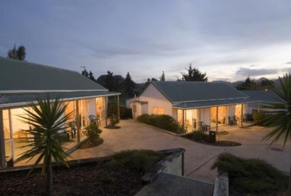 Pauanui Pines Motor Lodge 4/21