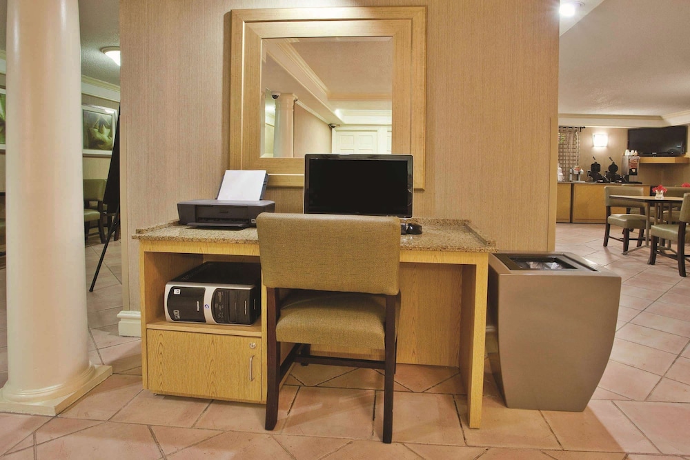 La Quinta Inn Savannah Midtown 31/32