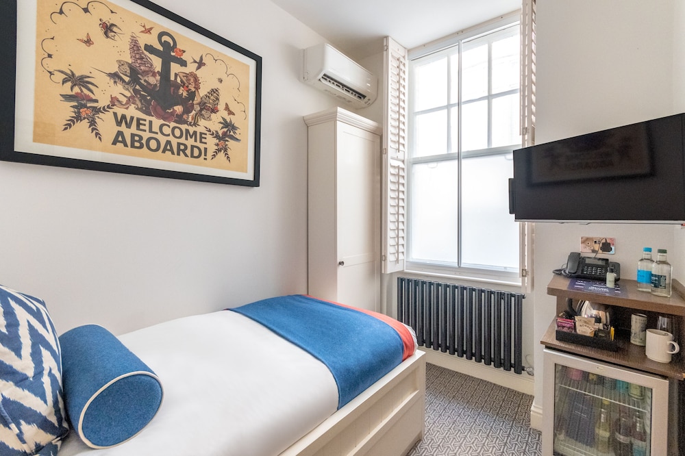 COZY, SINGLE, SINGLE BED