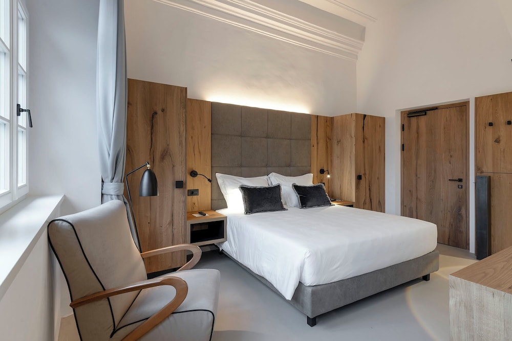COMFORT, KING BED