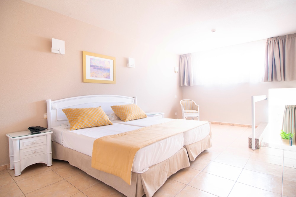 Apartamentos Punta Marina by LIVVO 7/46
